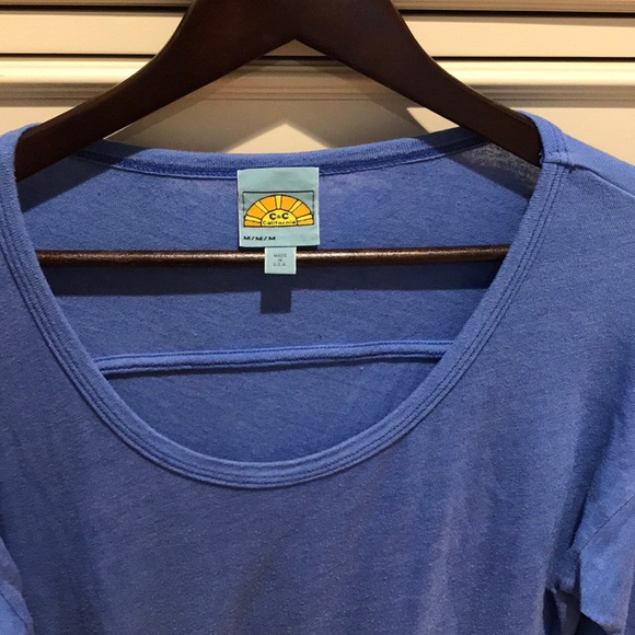 C&C blue dress. 3/4 length sleeves. Above the knee - Picture 4 of 7